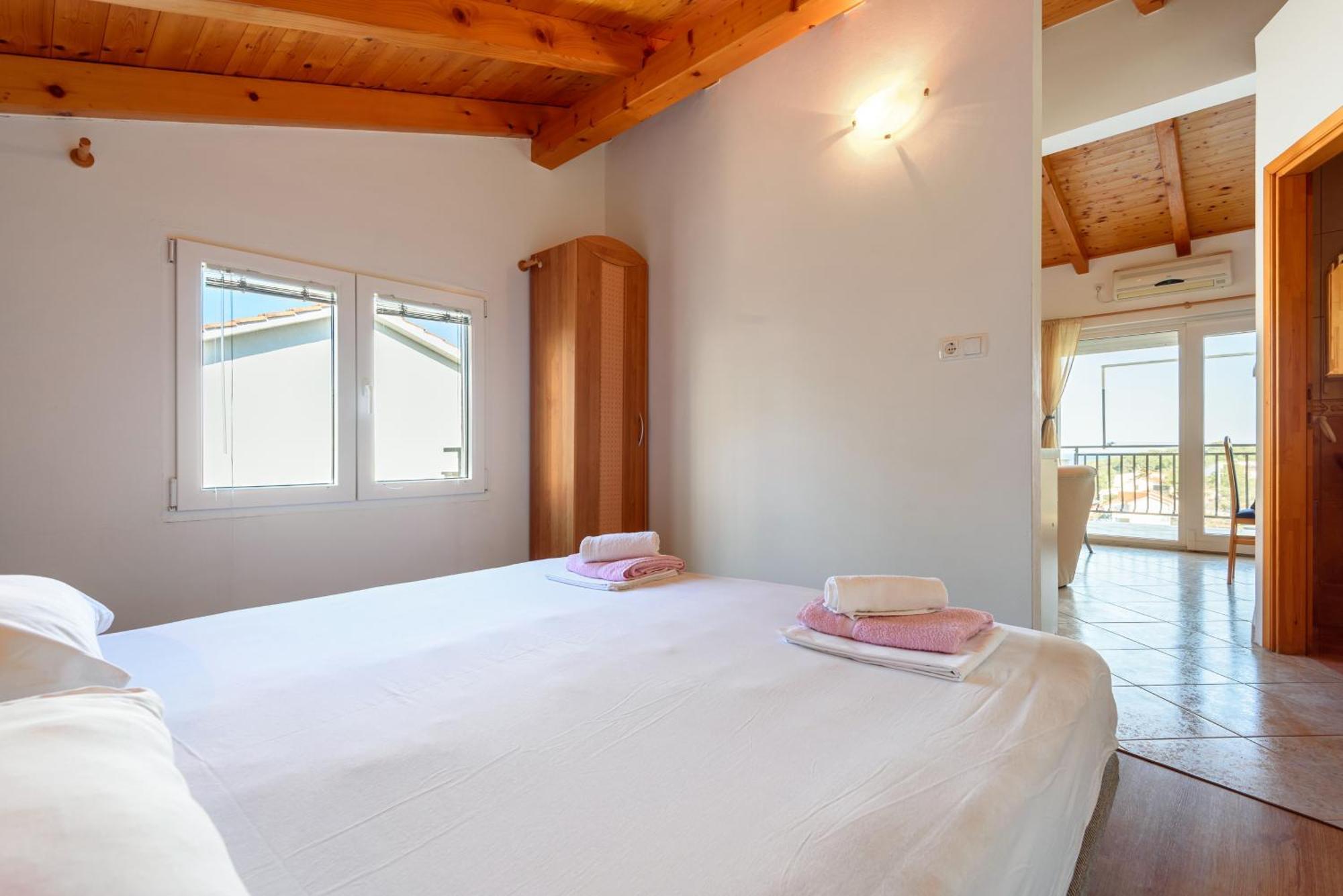 Apartments By The Sea Basina, Hvar - 11817 Vrbanj الغرفة الصورة